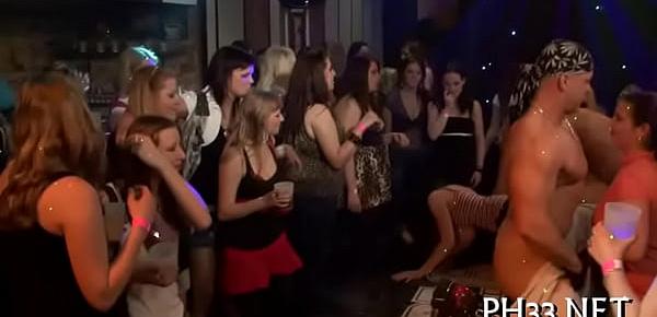  Cheeks in club drilled undress dancer